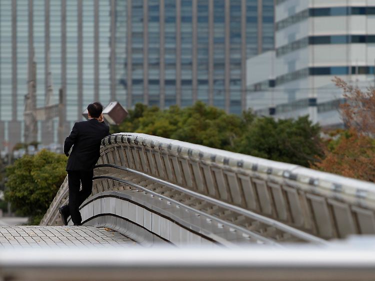 Im Tokioter Finanzdistrikt Chiba: Die Aufregung um die europäischen Sorgenkinder scheint sich zu legen.