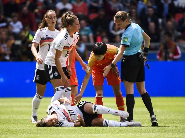 DFB-Star Dzsenifer Marozsán fällt wegen eines Zehenbruchs für den Rest der WM-Vorrunde aus.