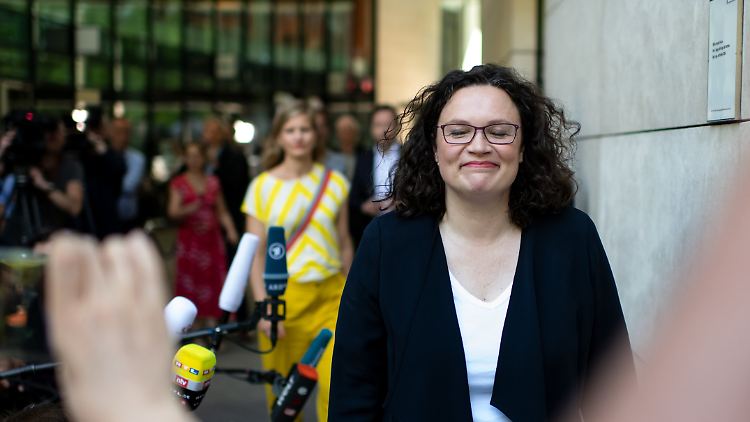Andrea Nahles war die erste Frau an der Spitze der SPD. Nach 408 Tagen hatte sie genug von dem Amt. 