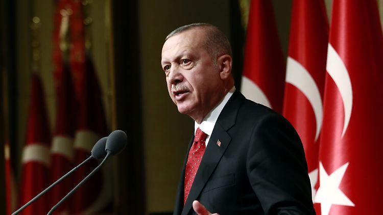 Erdogan kündigt Gespräche mit Trump an.