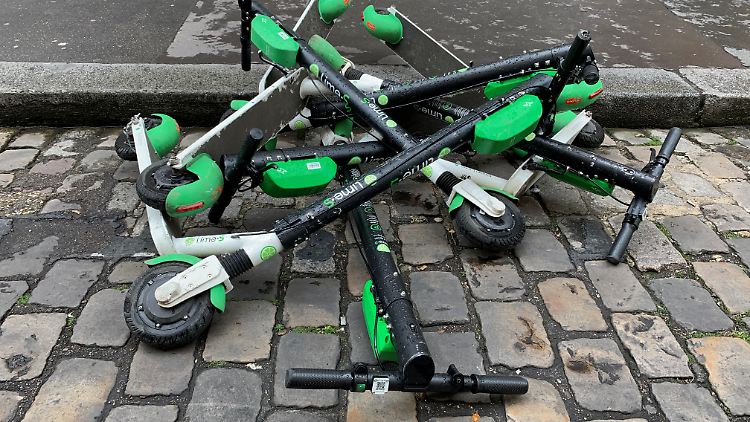 In vielen Städten sah es kurz nach Zulassung der E-Scooter teils so aus.