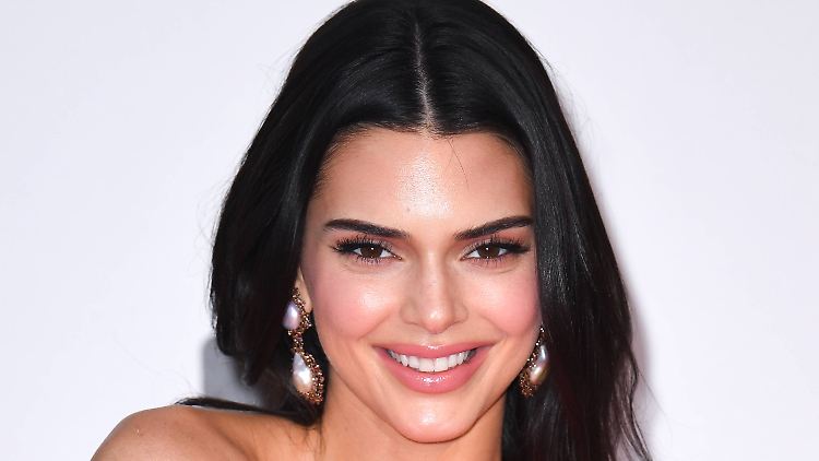 Braucht Kendall Jenner wirklich nur acht Sekunden, um dieses Gesicht zu reinigen?