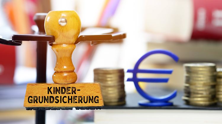 Der Staat müsste für das Konzept der Grünen jährlich zusätzlich 10 Milliarden Euro in die Hand nehmen.