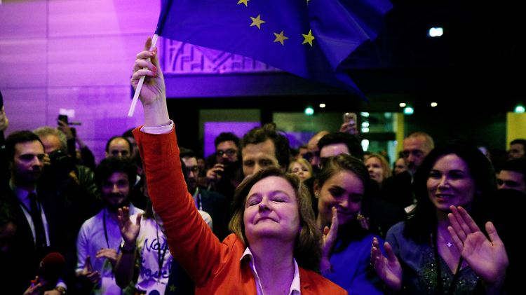 Am Tag der EU-Wahl jubelt Loiseau von "La République en Marche" noch, bald folgen die Fettnäpfchen.