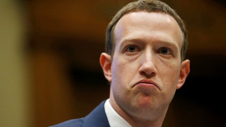 Facebook-Chef Mark Zuckerberg will die Daten der Nutzer seines sozialen Netzwerks besser schützen. Aufgetauchte E-Mails wecken allerdings Zweifel an seinem neuen Engagement.