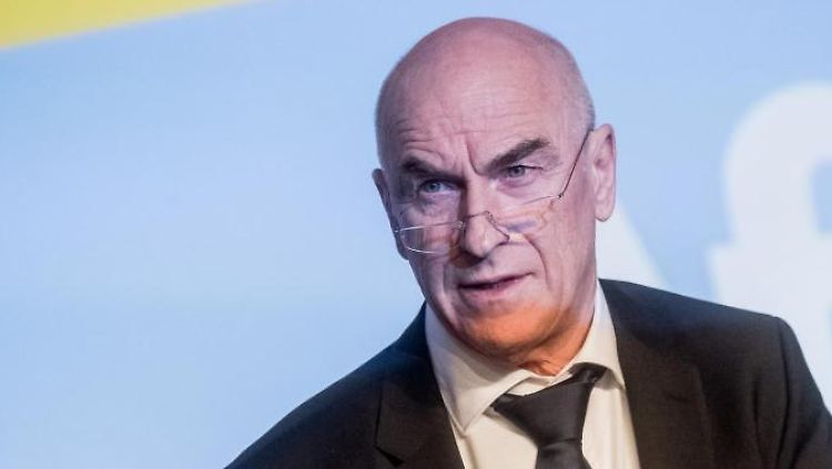 AfD-Bundesschatzmeister Fohrmann verschickt einen Hilferuf an die Parteimitglieder.