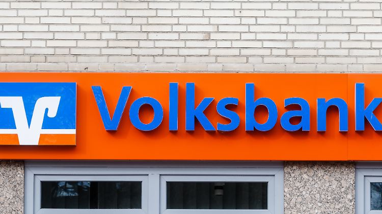 Im Gegensatz zu den Direktbanken hat die Volksbank Filialen.