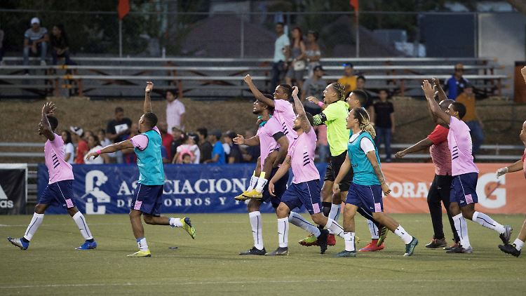 Grenzenloser Jubel: Mit dem 3:1 gegen die Dominikanische Republik qualifiziert sich Bermuda im März erstmals für den Gold Cup.