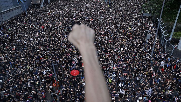 Die Massenproteste in Hongkong gehen weiter.