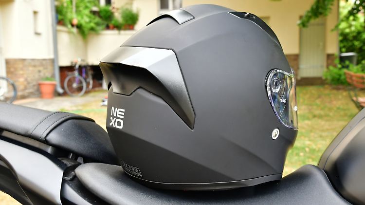 Der Nexo Sport II erfreut durch seine Aerodynamik, sollte aber eine Nummer kleiner probiert werden.
