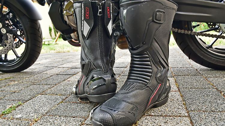 Die FLM Sports Stiefel 4.0: Eine Punktlandung. Lediglich der schwergängige Reißverschluss nervt etwas.