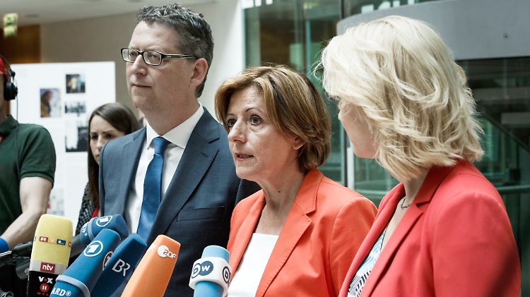Die Übergangsvorsitzenden der SPD, Schäfer-Gümbel, Dreyer und Schwesig präsentierten am Morgen den Grundsteuer-Kompromiss. 