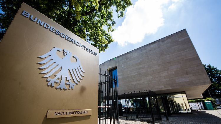 Der Generalbundesanwalt sieht einen "rechtsextremistischen Hintergrund" und hat die Ermittlungen in dem Mordfall übernommen.