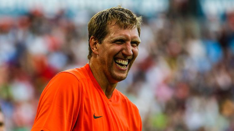 Genießt das Leben in vollen Zügen: Dirk Nowitzki, hier beim Schumacher-Benefiz-Spiel 2016, feiert seinen 41. Geburtstag.