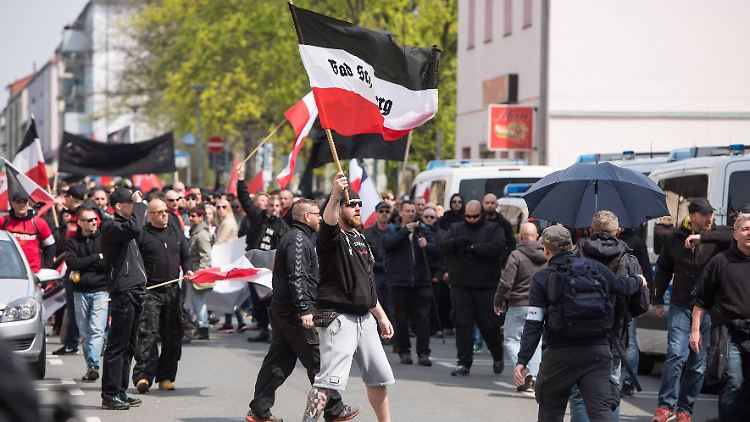 Dort wo der Staat rechtsextreme Straftäter gewähren lässt, kann sich die Szene ausbreiten. 