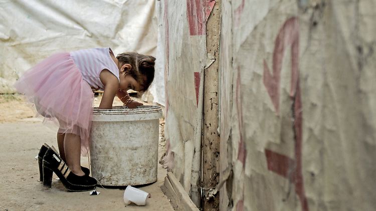Ein syrisches Flüchtlingsmädchen in einem Flüchtlingscamp im Libanon.