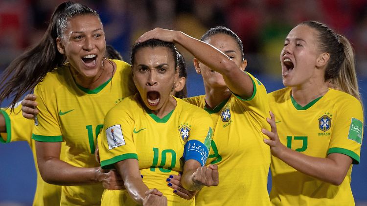 Tor Nummer 17: Marta feiert im letzten WM-Vorrundenspiel gegen Italien.