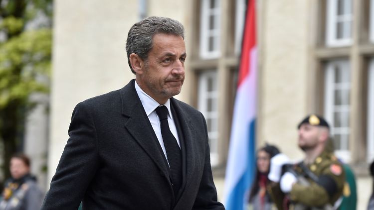 Sarkozy soll versucht haben, einen Staatsanwalt zu bestechen, um Informationen zu Ermittlungen gegen ihn zu erhalten.