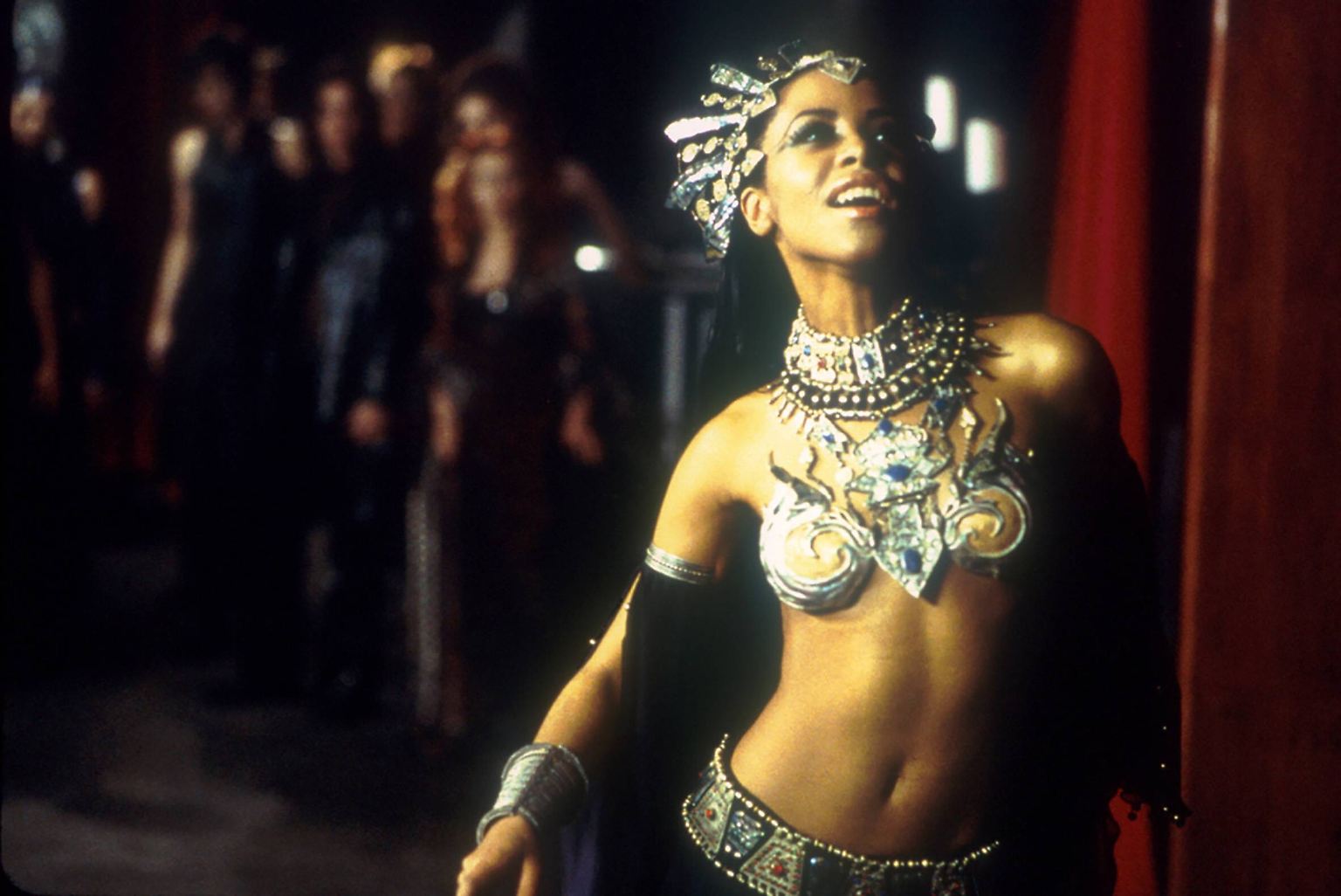Paul Walker, Marilyn Monroe, Philip Seymour Hoffman oder Teilzeit-Schauspielerin Aaliyah (Bild aus "Königin der Verdammten) - nicht nur ihr Jobs und ihr Weltruhm verbinden diese Menschen. Sie alle erlebten auch ihre letzten Filme nicht mehr. 