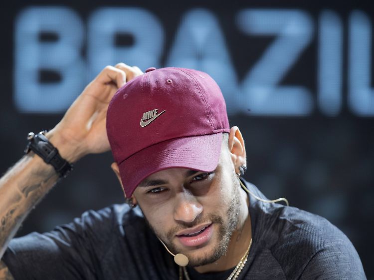 Neymar bleibt nach einer Uefa-Entscheidung für drei CL-Spiele gesperrt,