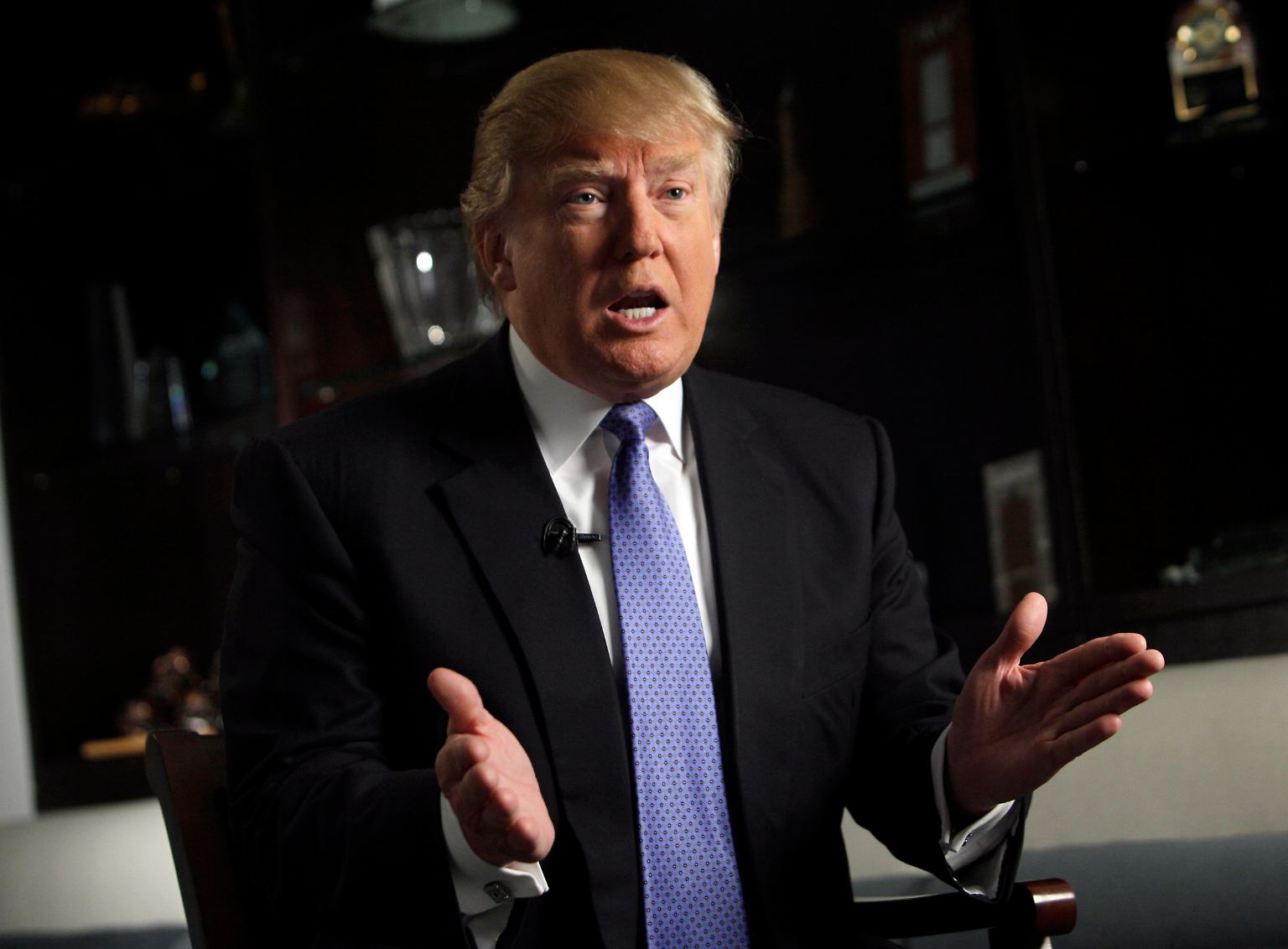 Schon lange bevor Donald Trump Präsident der USA wird, sind ihm Chinas Handelspraktiken ein Dorn im Auge. "China ist weder ein Verbündeter, noch ein Freund - sie wollen uns schlagen und unser Land besitzen", behauptet der Immobilienmogul 2011 