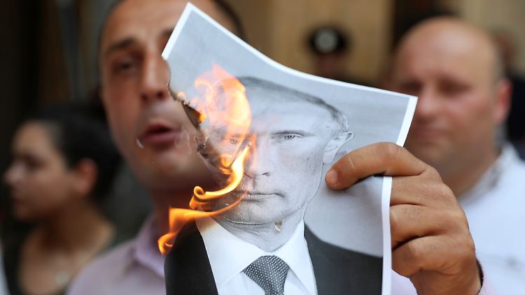 Die Proteste in Tiflis richten sich auch gegen Präsident Putin persönlich. 