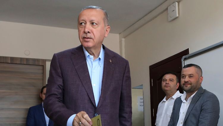 Debakel an der Wahlurne: Erdogans AKP hat zum zweiten Mal die Bürgermeisterwahlen in Istanbul verloren.