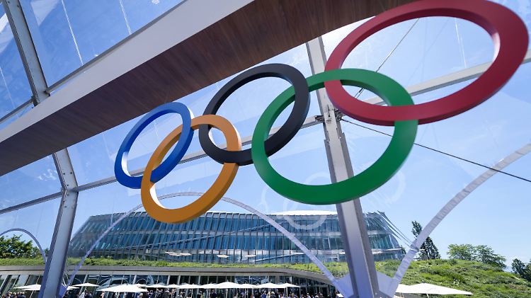 Wer macht das Rennen um die Winterspiele 2026? Ob die Bürger sich über die Entscheidung freuen, bleibt fraglich.