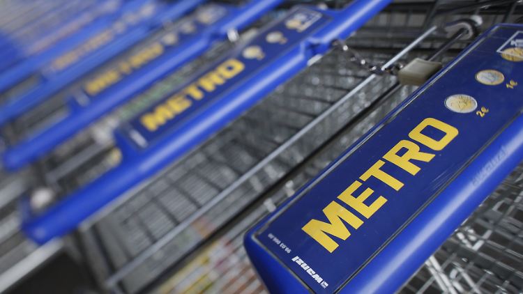 Ein tschechischer Milliardär greift nach Metro.