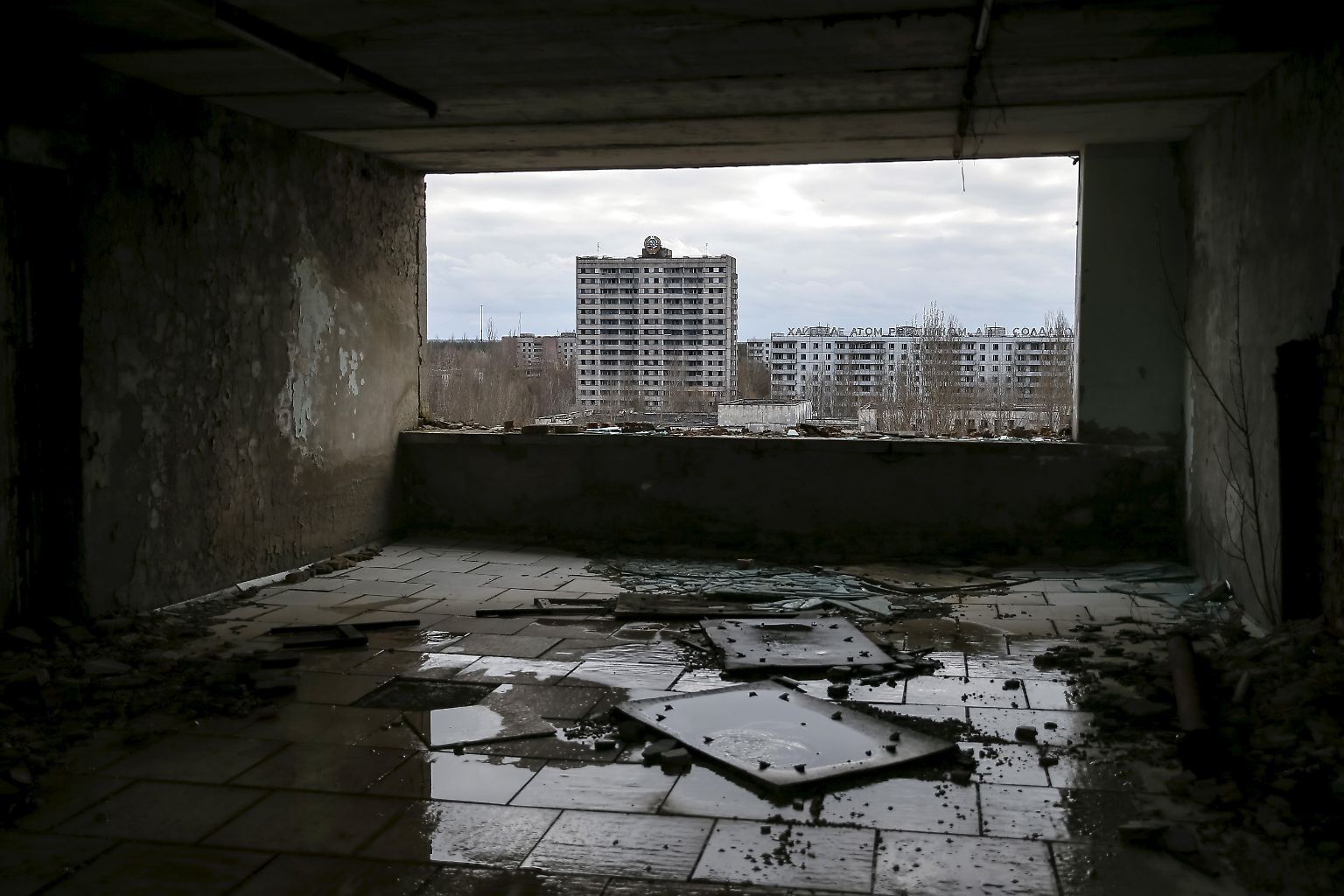 1986 ereignete sich hier die schwerste nukleare Havarie der Geschichte. Heute bietet Tschernobyl eine Schauerkulisse, die immer mehr Katastrophentouristen anlockt: ...