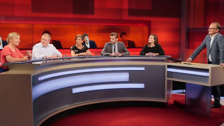 Plasbergs Gäste, v.l.n.r.: Katharina Schulze, Tilman Kuban, Juli Zeh, Florian Schroeder, Claudia Kade