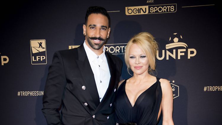 Laut Pamela Anderson hat der Fußballer zwei Jahre lang gelogen und betrogen. 
