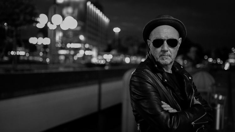 Nach über acht Jahren Pause veröffentlicht Stefan Waggershausen sein 15. Studioalbum.