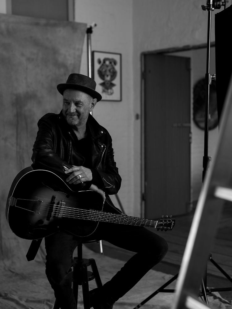 Über Waggerhausens Gitarre gibt es viele Legenden.