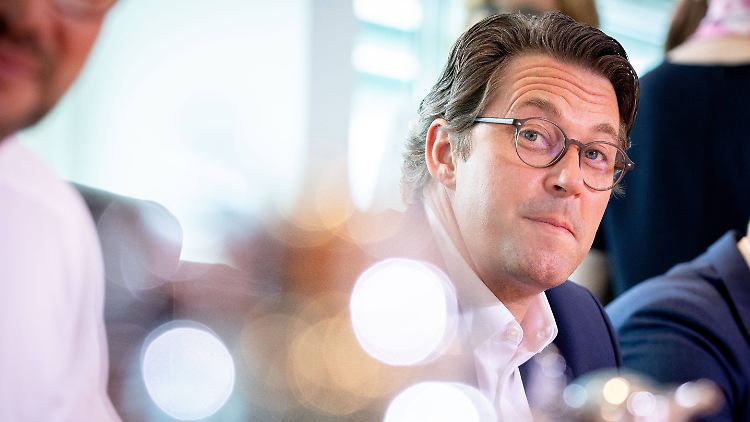 Verkehrsminister Scheuer muss sich nach dem Stopp der Pkw-Maut einiges an Kritik einstecken.