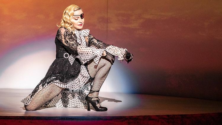 Madonna steckt mitten in den Vorbereitungen für ihre Tournee durch Nordamerika und Europa.