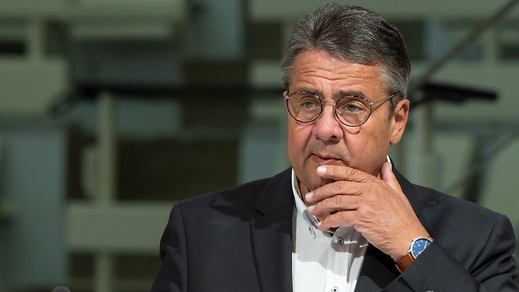 Die SPD sollte laut Ex-Parteichef Gabriel den Wechsel von der Leyens nach Brüssel blockieren.