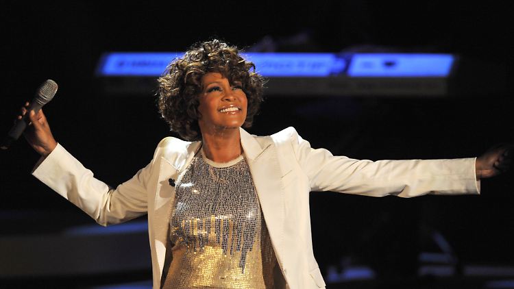 Einer ihrer größten Hits ist der Soing "I will always love you" - auch dieser war im Original nicht von Whitney Houston, sondern von Dolly Parton. 