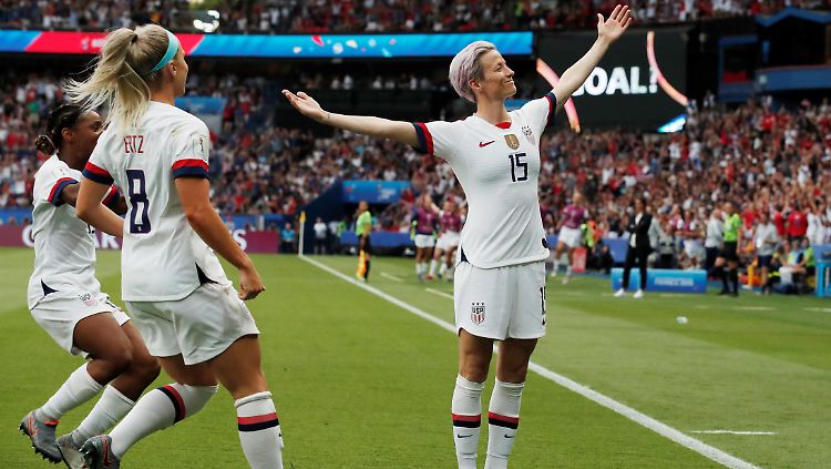 Megan Rapinoe (r.) hatte sichtlich Freude an diesem WM-Viertelfinale. 