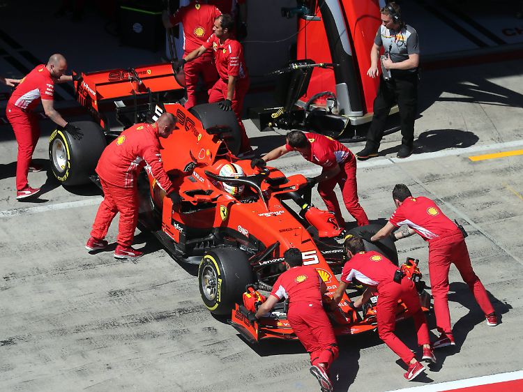 Als um die Pole in Spielberg gefahren wurde, stand Sebastian Vettels defekter Ferrari längst in der Box.