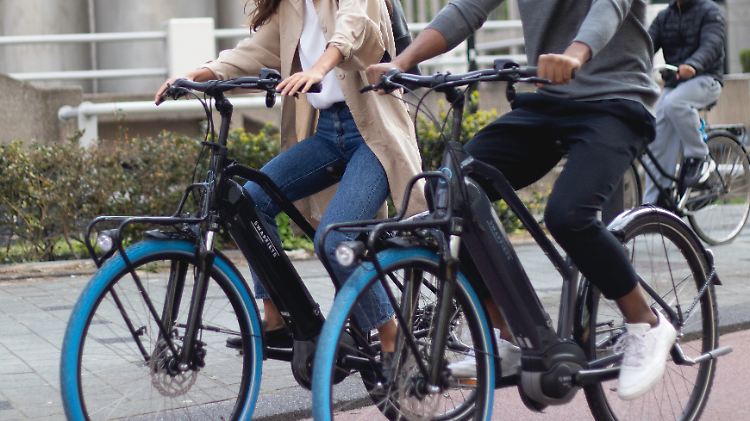 Das blaue Vorderrad ist das Markenzeichen von Swapfiets.