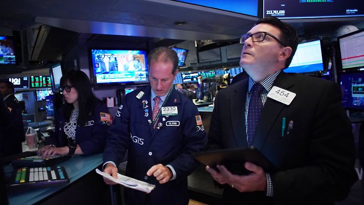 Trader an der NYSE heute bei Handelsbeginn.