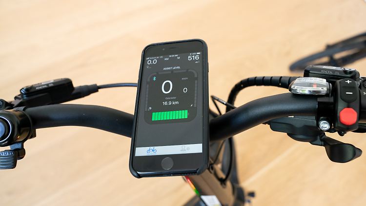 Beide Modelle verzichten auf einen Bordcompter - diese Funktion kann ein mit der Ariv-App gerüstetes und mit dem Fahrrad verbundenes Smartphone übernehmen.
