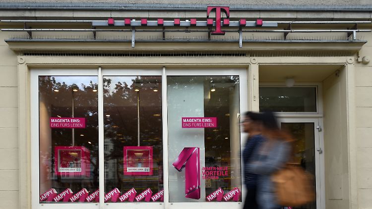 Die Telekom will laut einem Bericht mehrere Shops aufgeben.