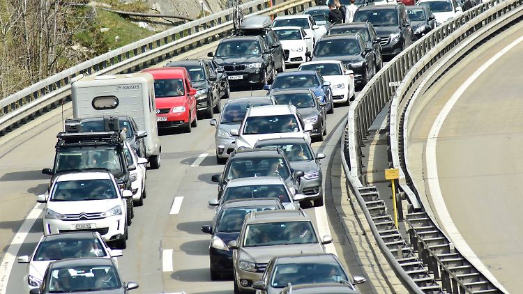 Der Alptraum aller Autofahrer: kilometerlanger Stau.