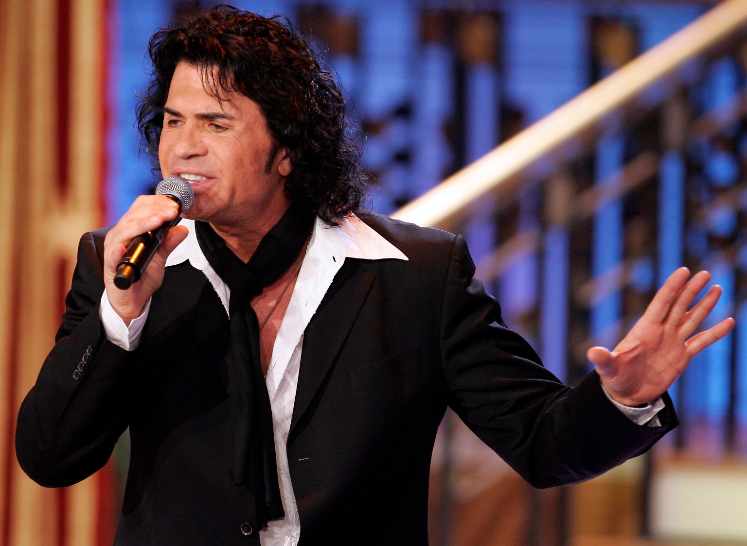 23 veröffentlichte Studioalben, 88 Singles und der Evergreen "Anita": Schlagersänger Costa Cordalis begleitete mit seiner Musik mehrere Generationen. Doch nun ... 