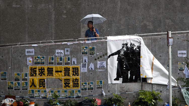 Seit Wochen gibt es in Hongkong eine beispiellose Protestwelle - die Behörden in Hongkong kündigten ein hartes Vorgehen dagegen an.