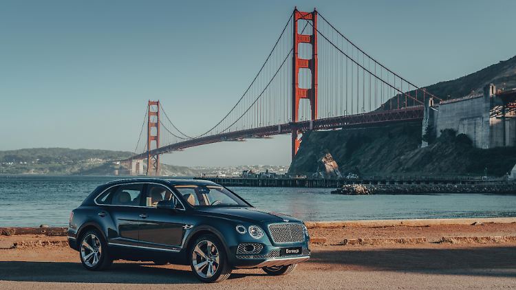 Bentley setzt sein Dickschiff Bentayga auf Diät und bietet ihn im vierten Quartal auch als Plug-In-Hybrid an.