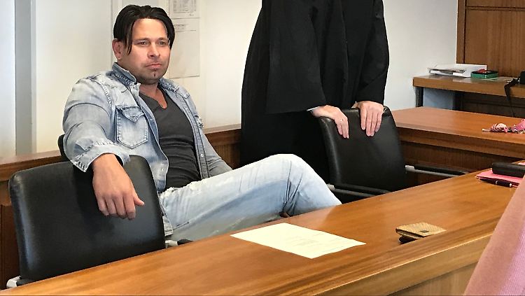 Er will in Berufung gehen: Tim Wiese im Prozess am Amtsgericht Bremen.