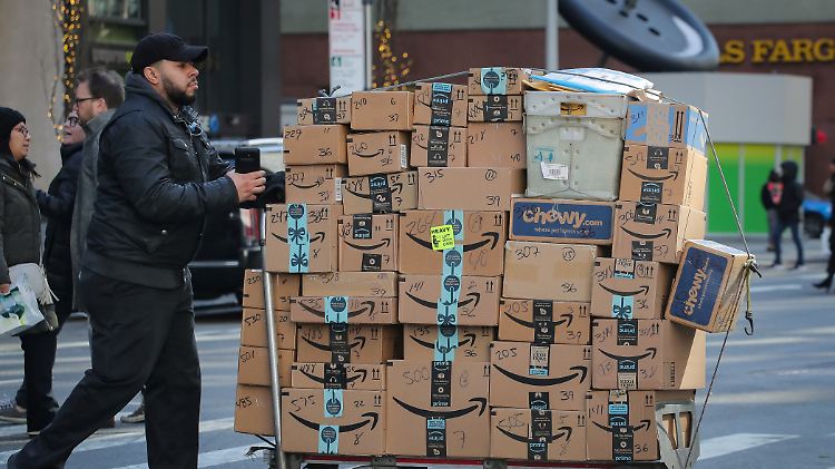 An der Börse wird Amazon mit rund 1,5 Billionen Dollar bewertet.